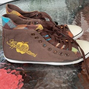 listing-status-banner